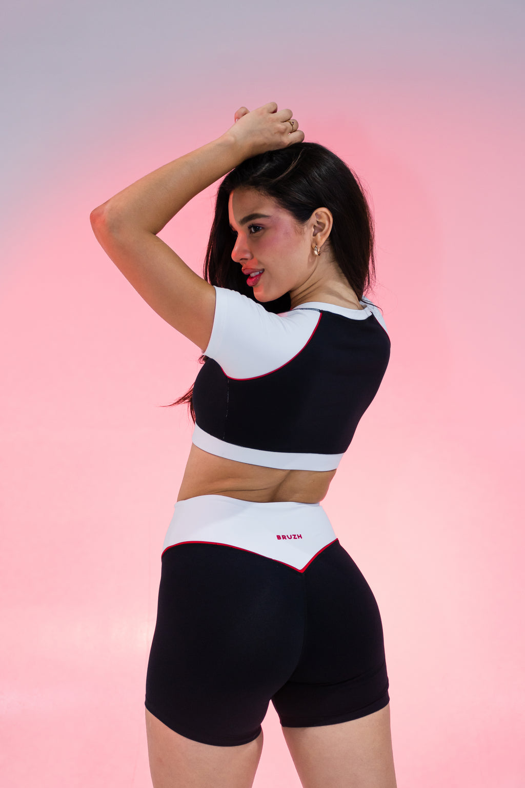 BLACK CROP TOP⭐️