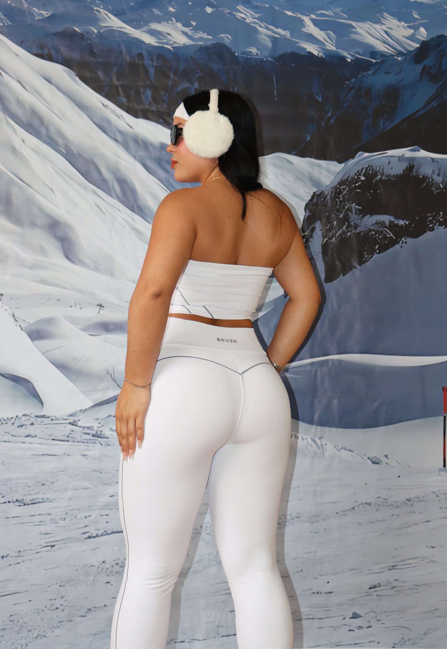 White pant