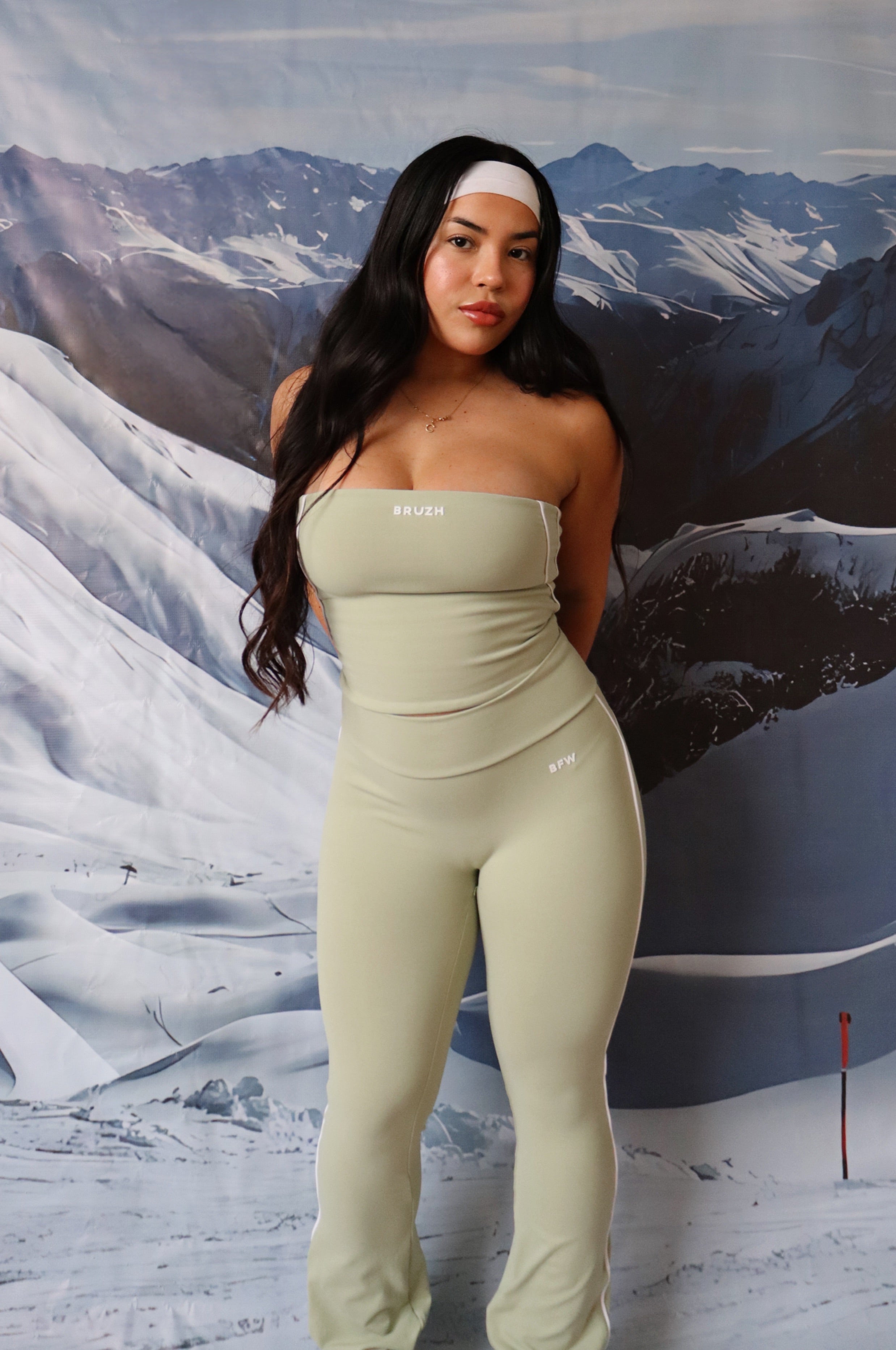 Verde menta strapple top