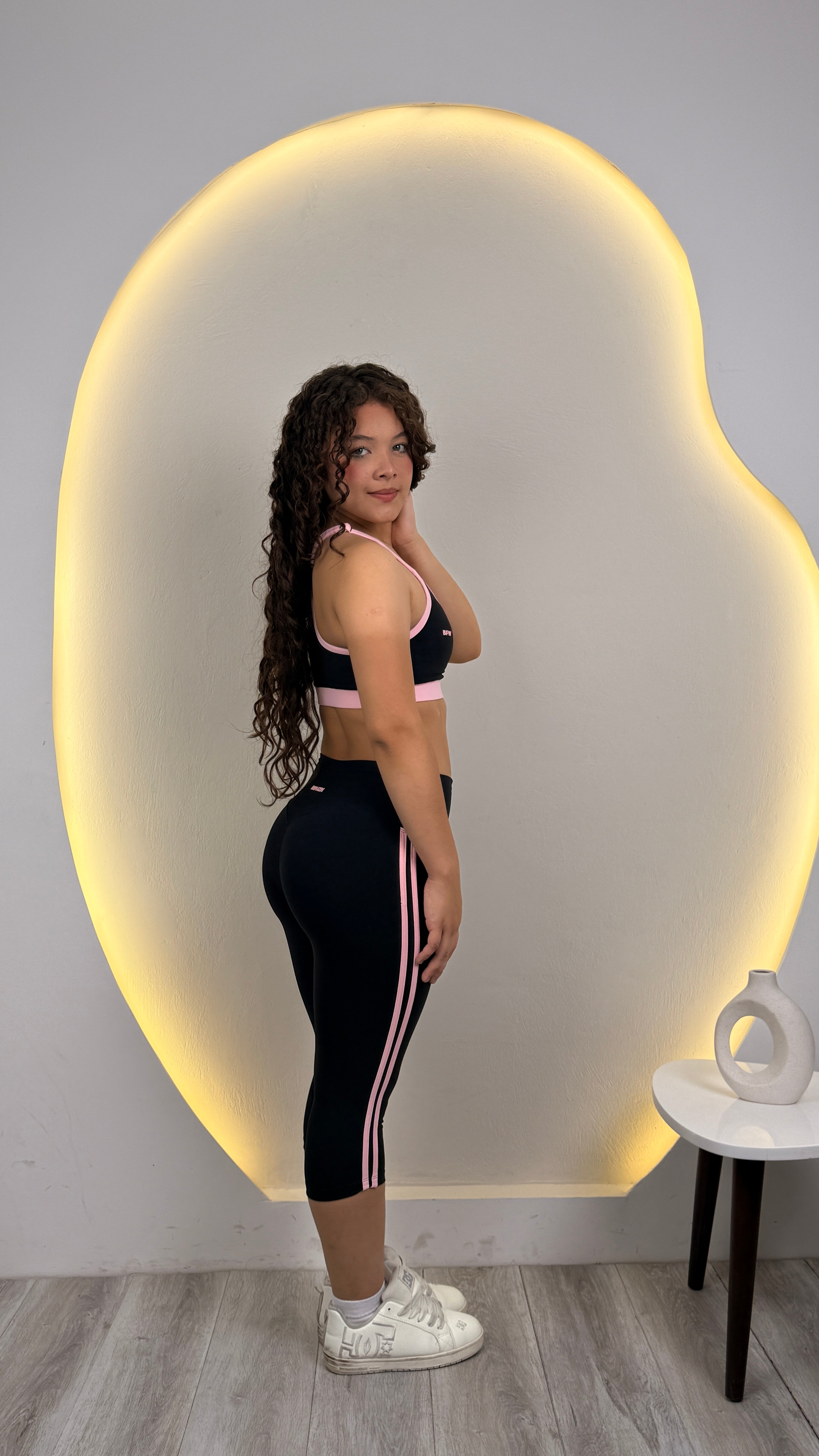 Sporty clasic bra black pink