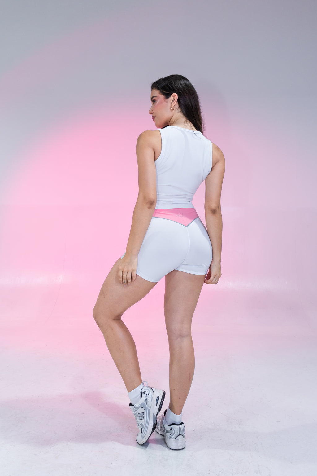 WHITE 🎀 ZIPPER TOP⭐️