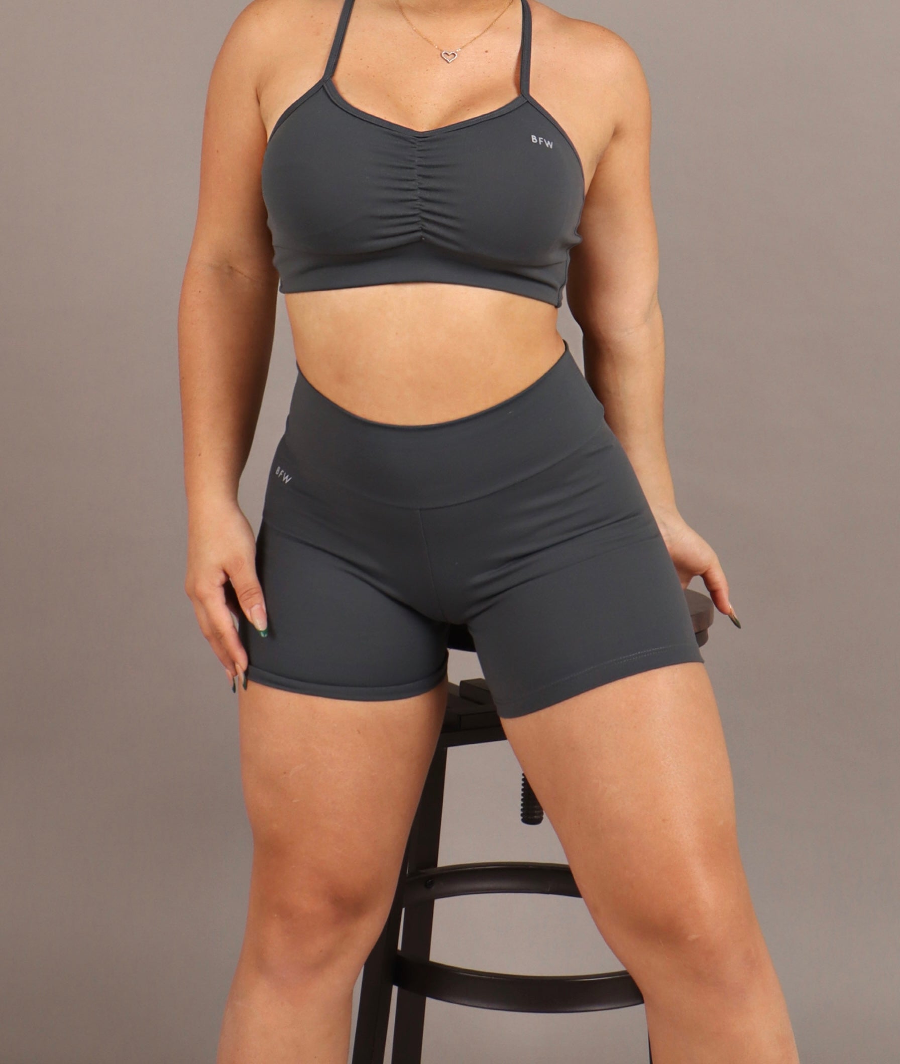 GRAFFITO BASIC SHORT (Energy collection)