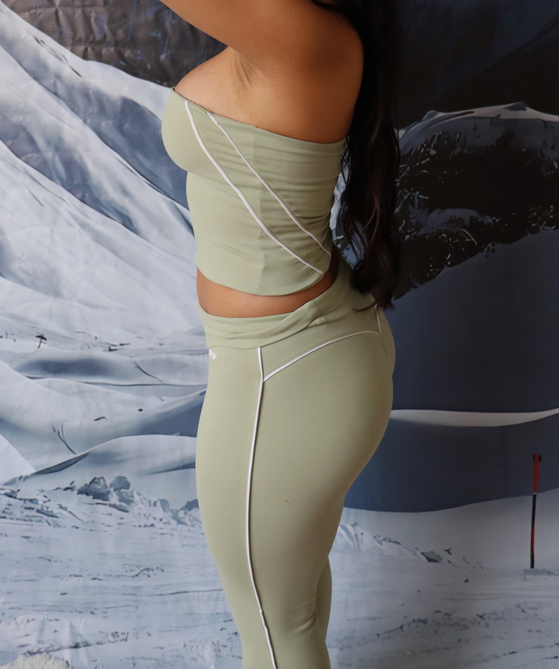 Verde menta strapple top