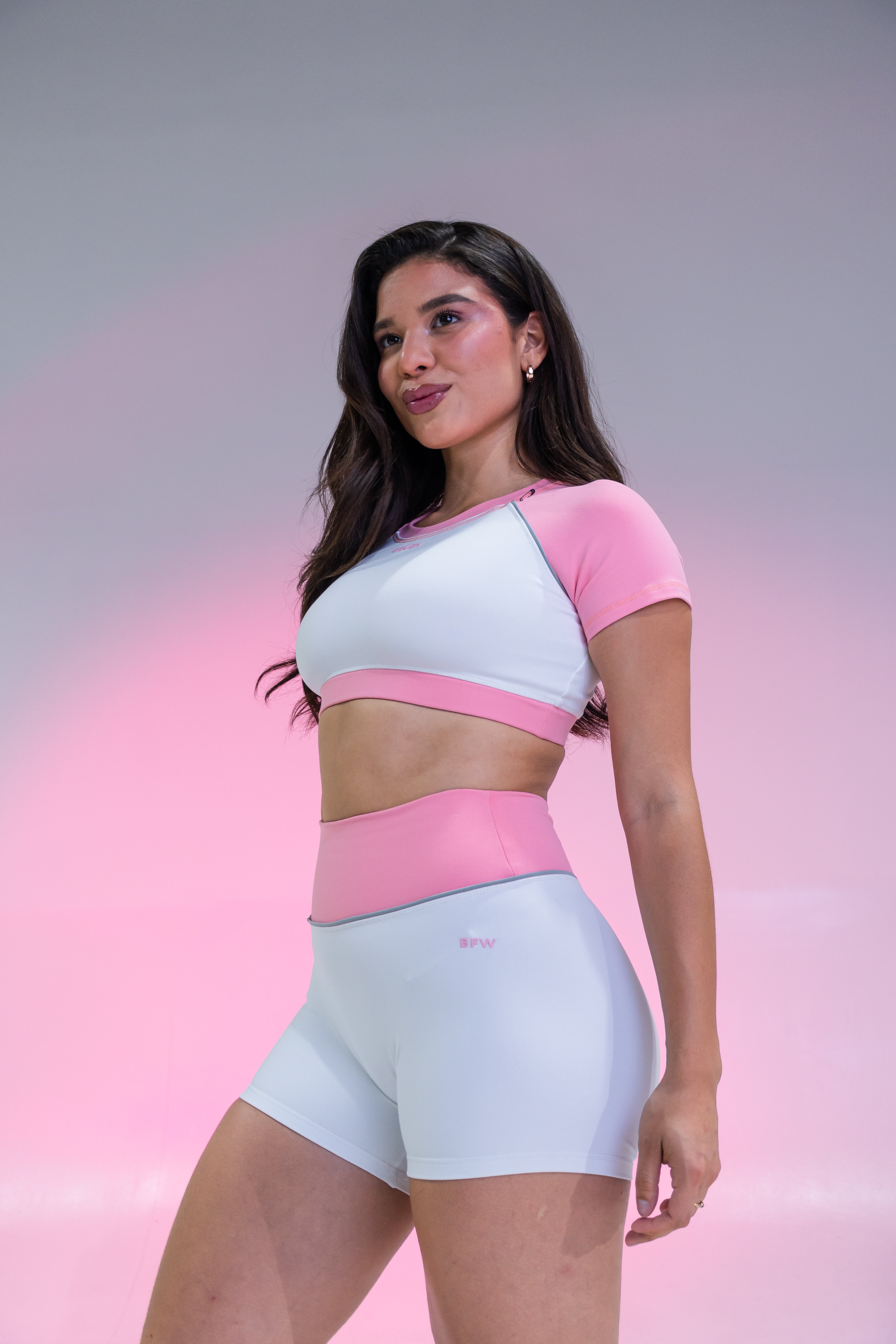 WHITE 🎀 CROP TOP⭐️