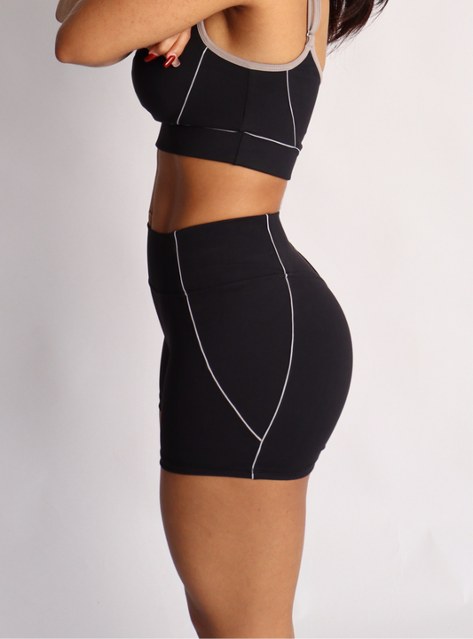 Black contrast short