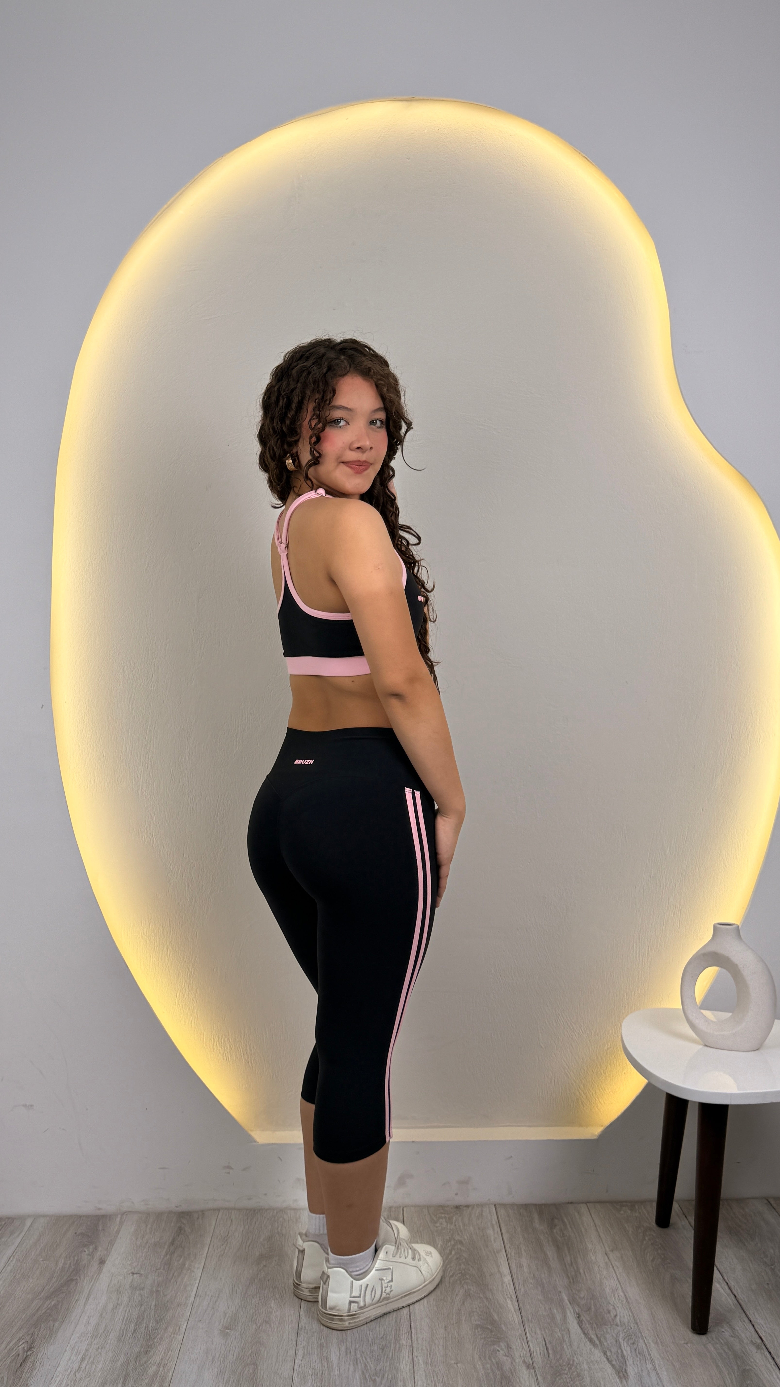 Sporty clasic bra black pink