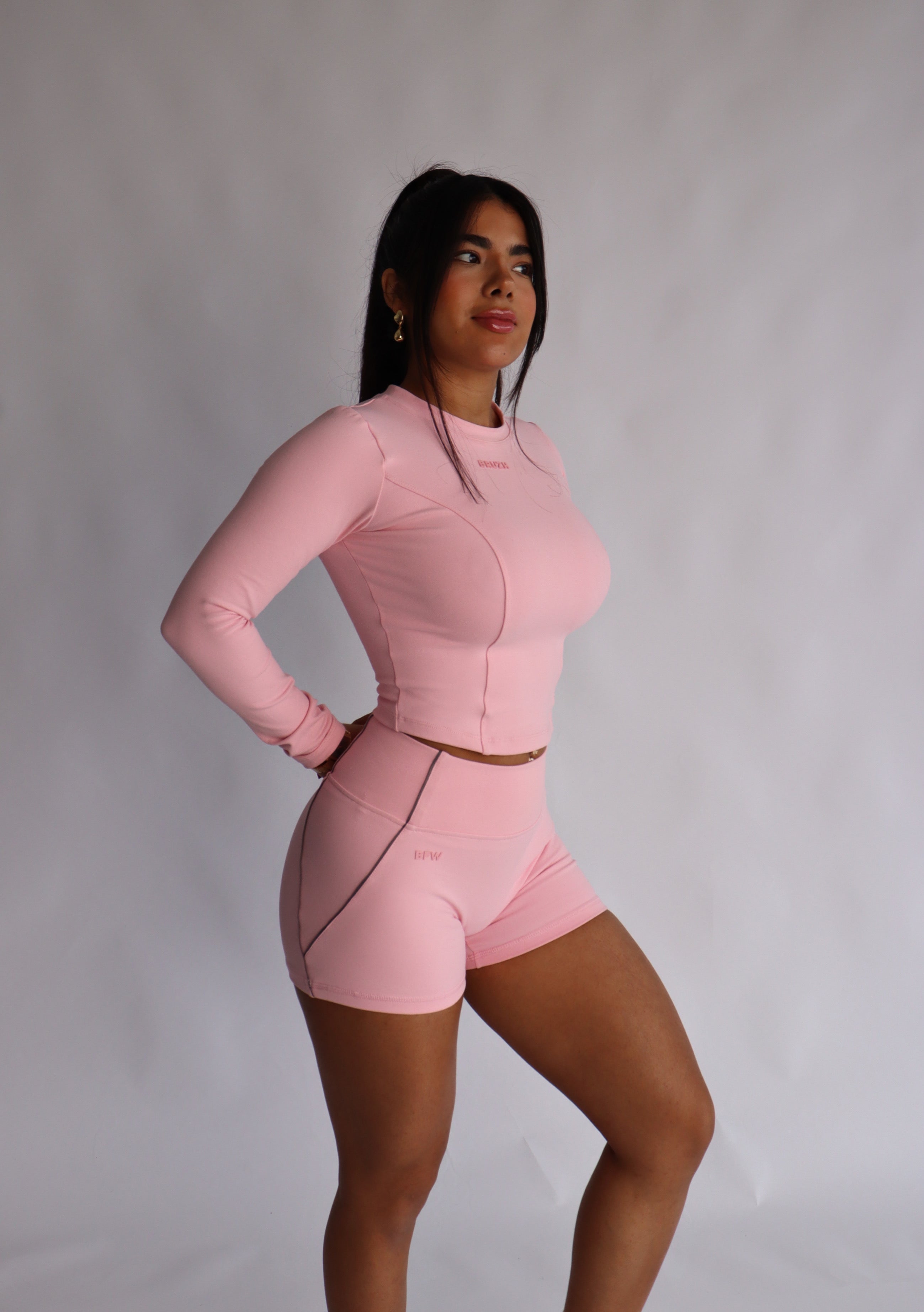 Soft pink contrast short