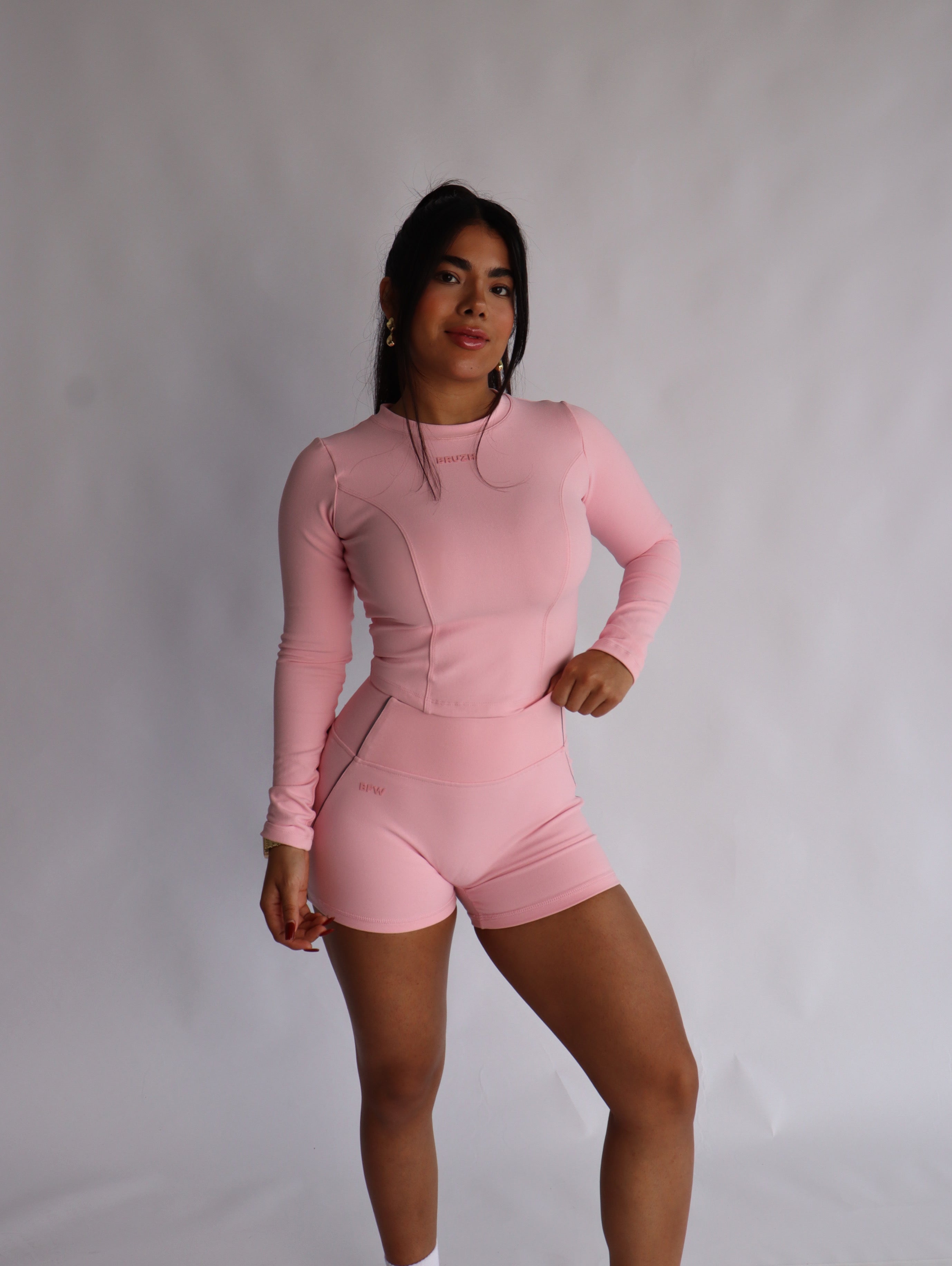 Soft pink contrast short