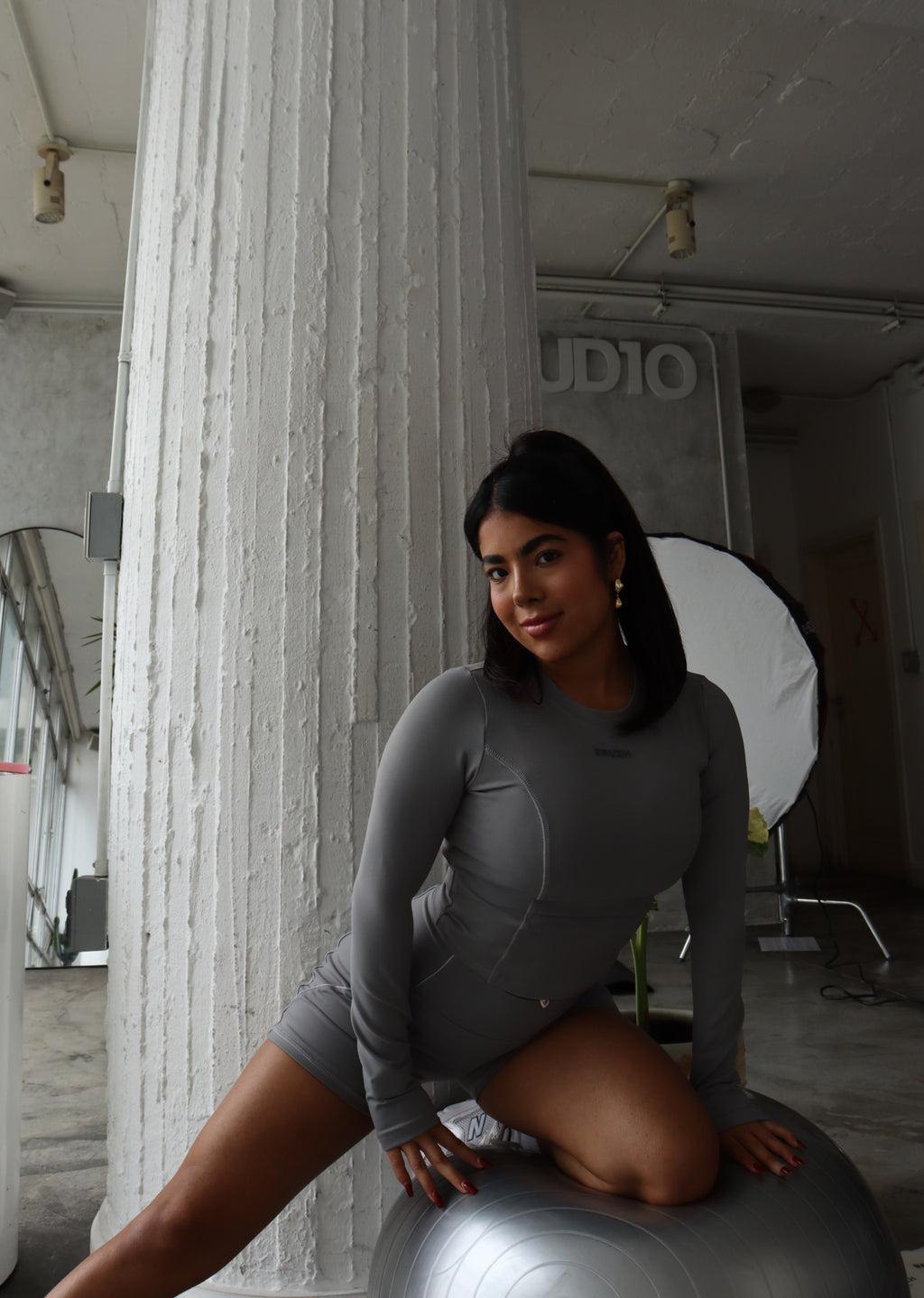 Soft gray tshirt manga larga