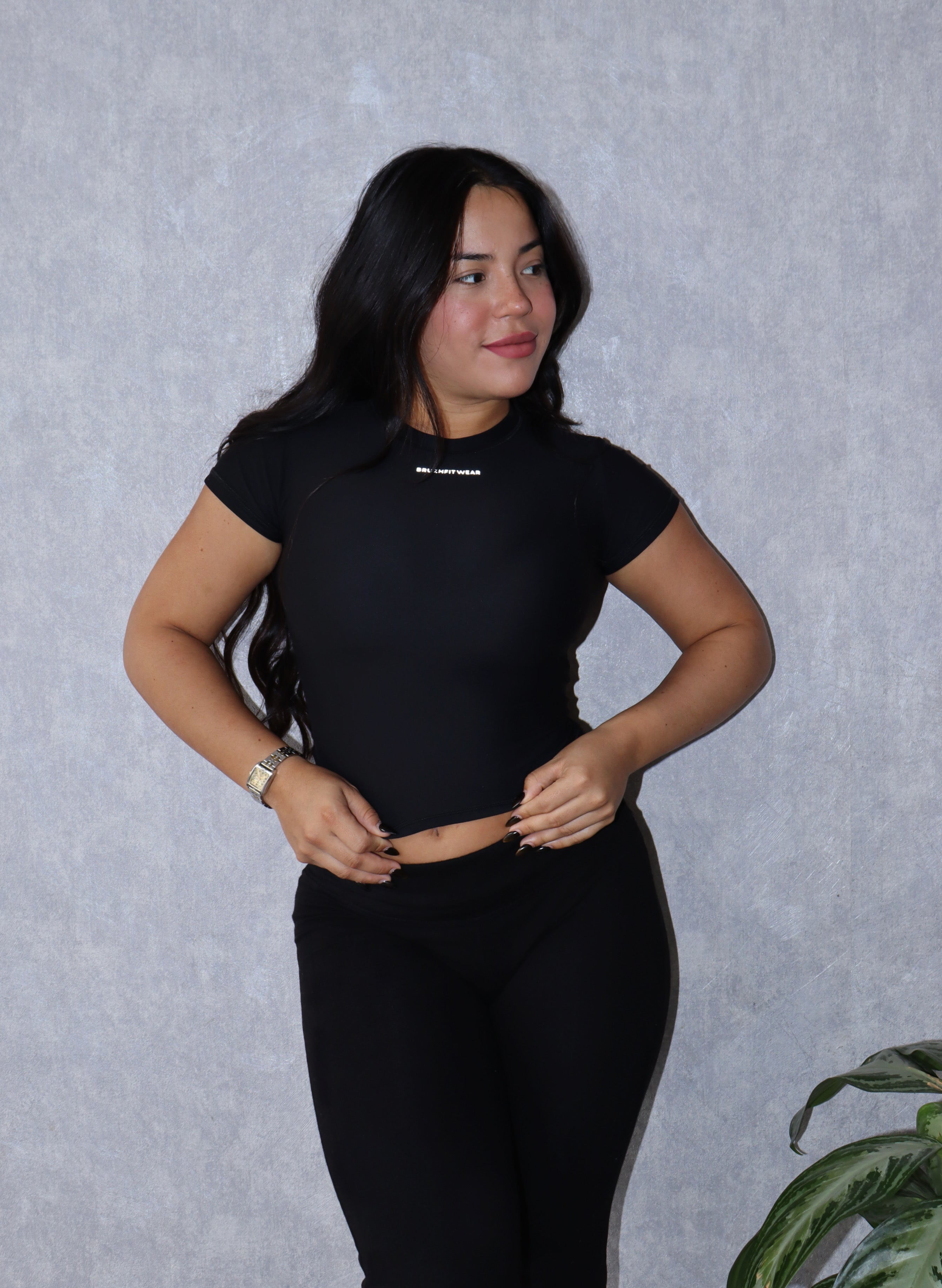 Black basic tshirt