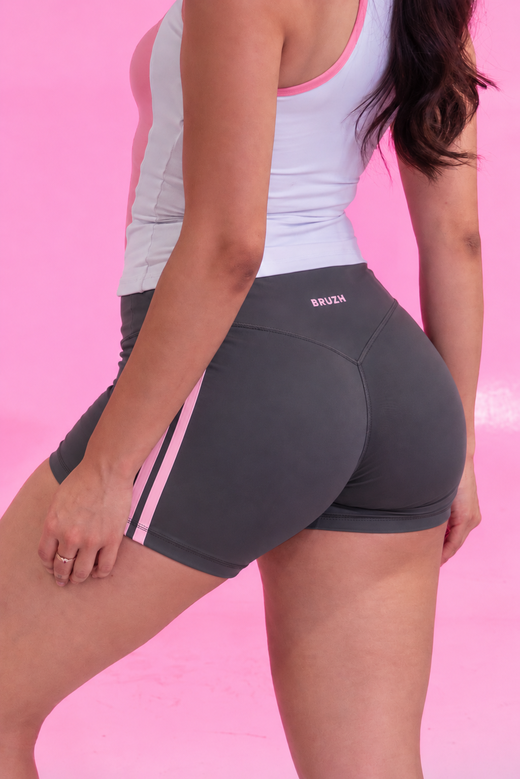 Sporty short plomo + pink
