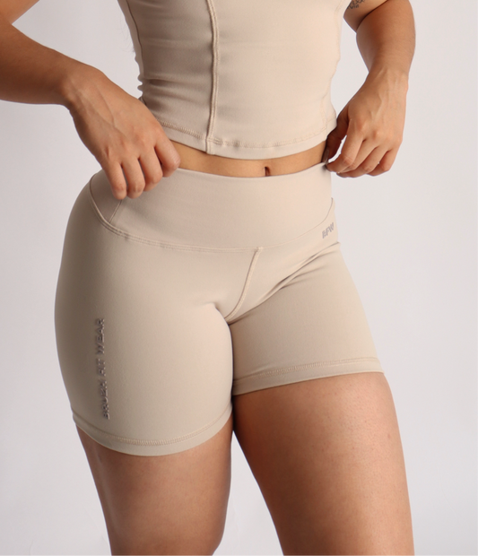 Soft beige clasic short