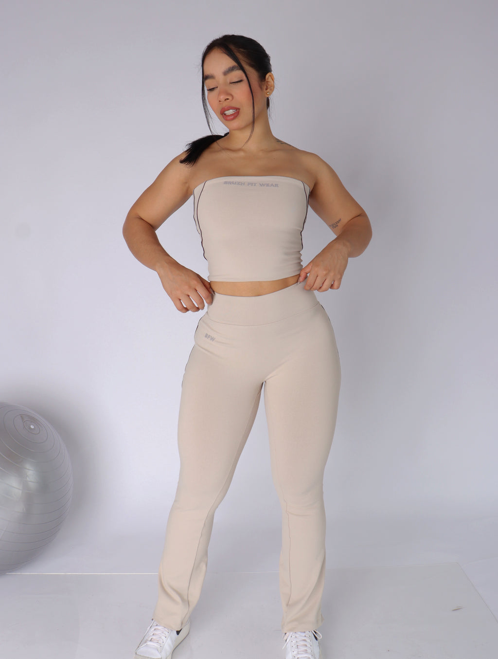 Soft beige contrast pant