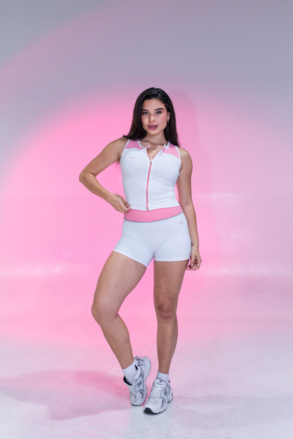 WHITE 🎀 ZIPPER TOP⭐️