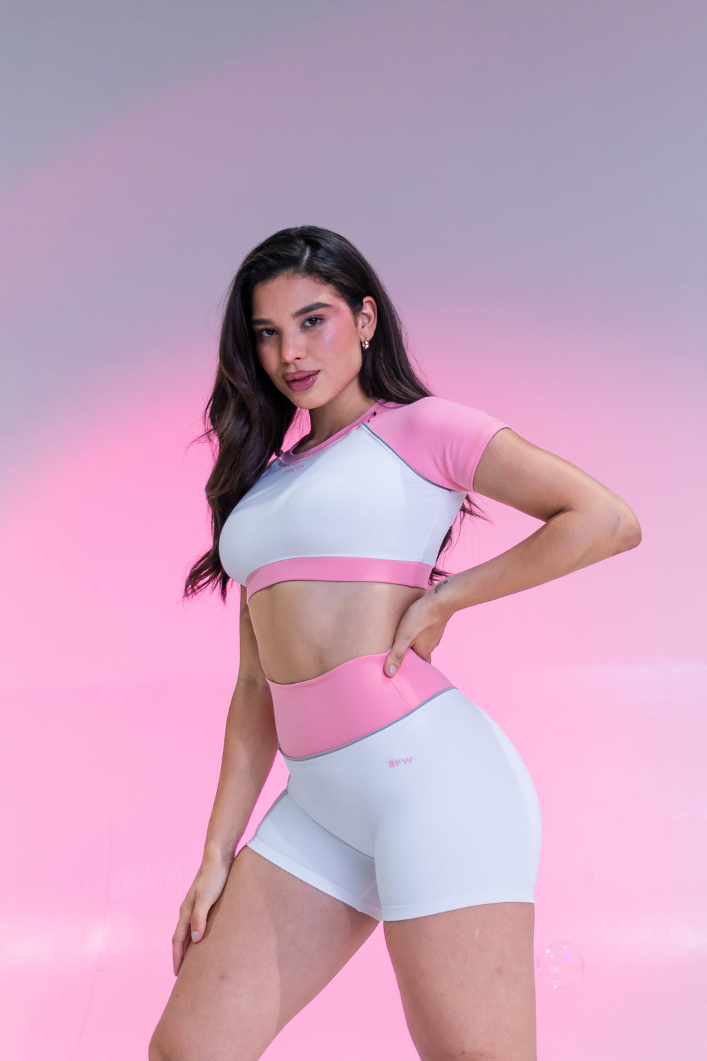 WHITE 🎀 CROP TOP⭐️