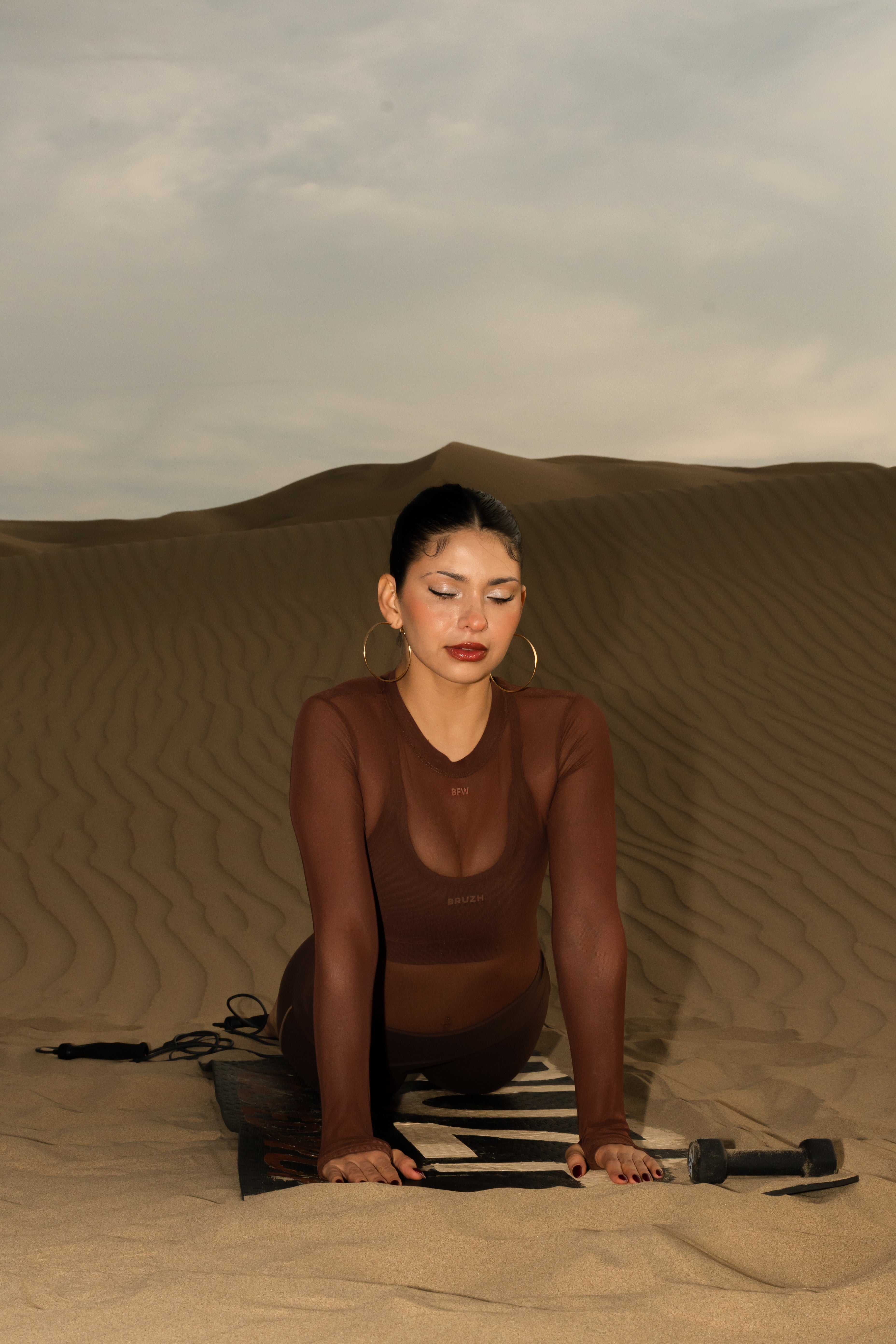 DARK BROWN MESH TSHIRT