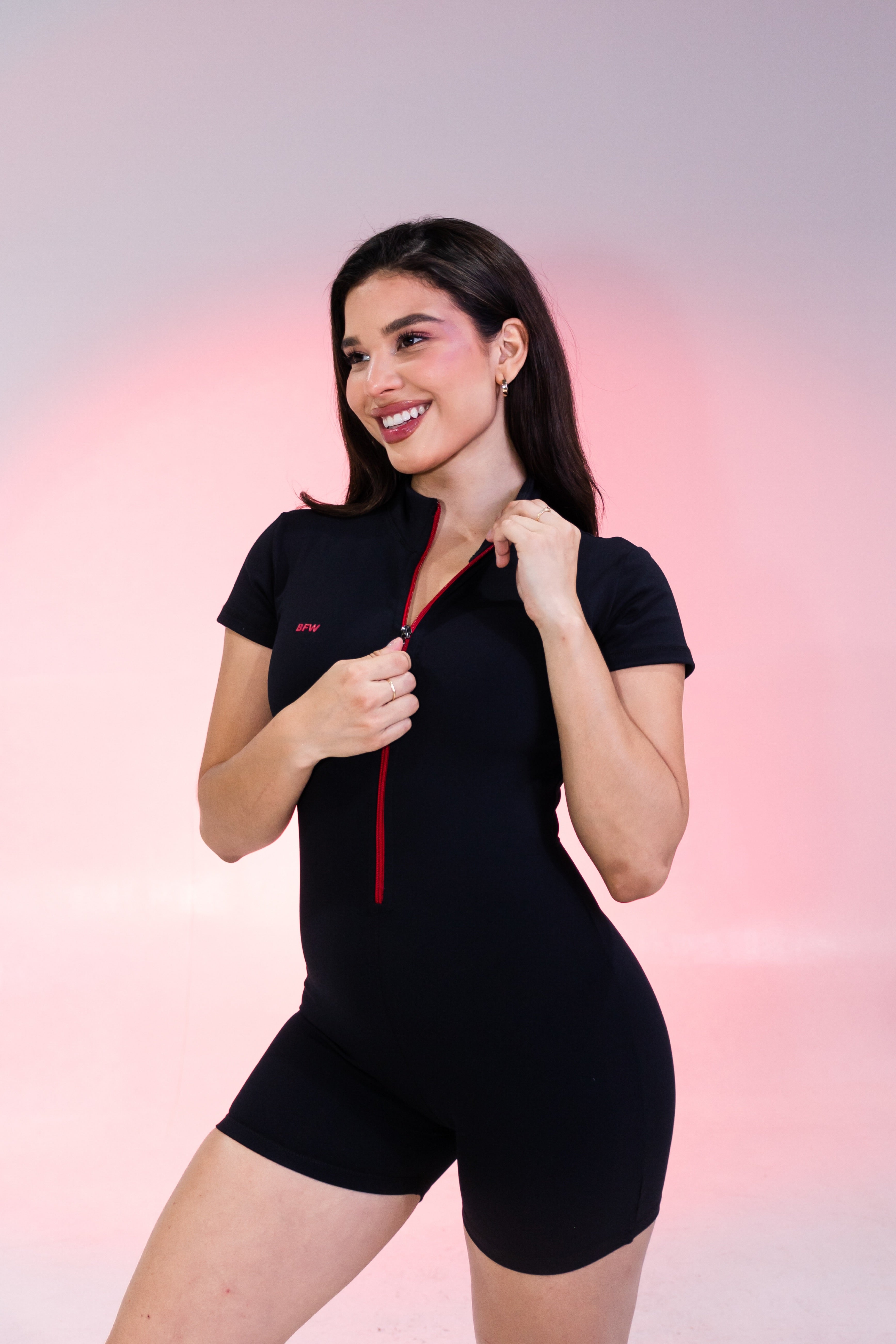 BLACK ZIPPERSUIT⭐️