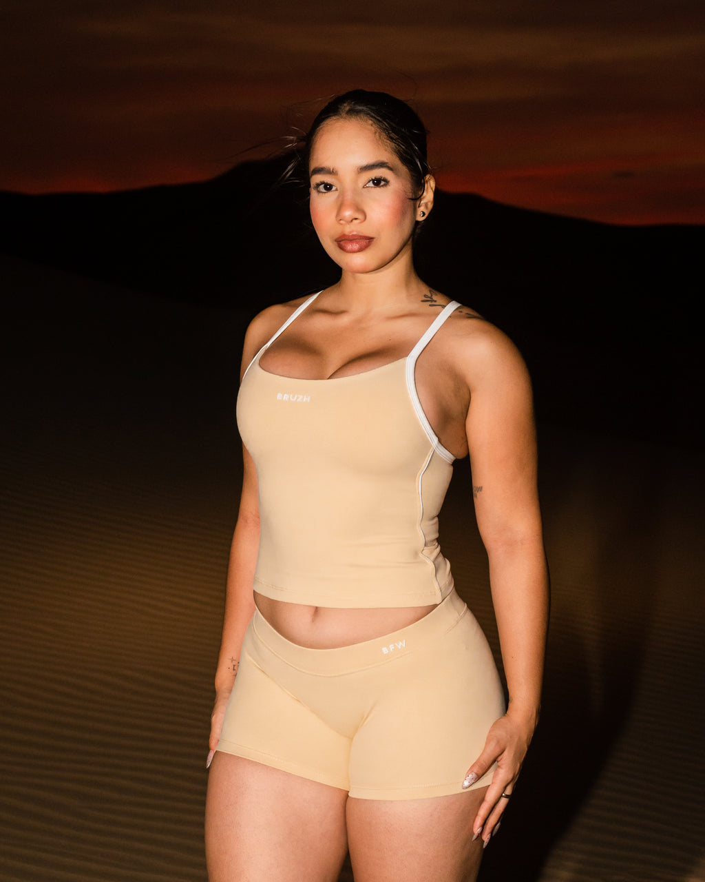 CREAM LOW RISE MINI SHORT