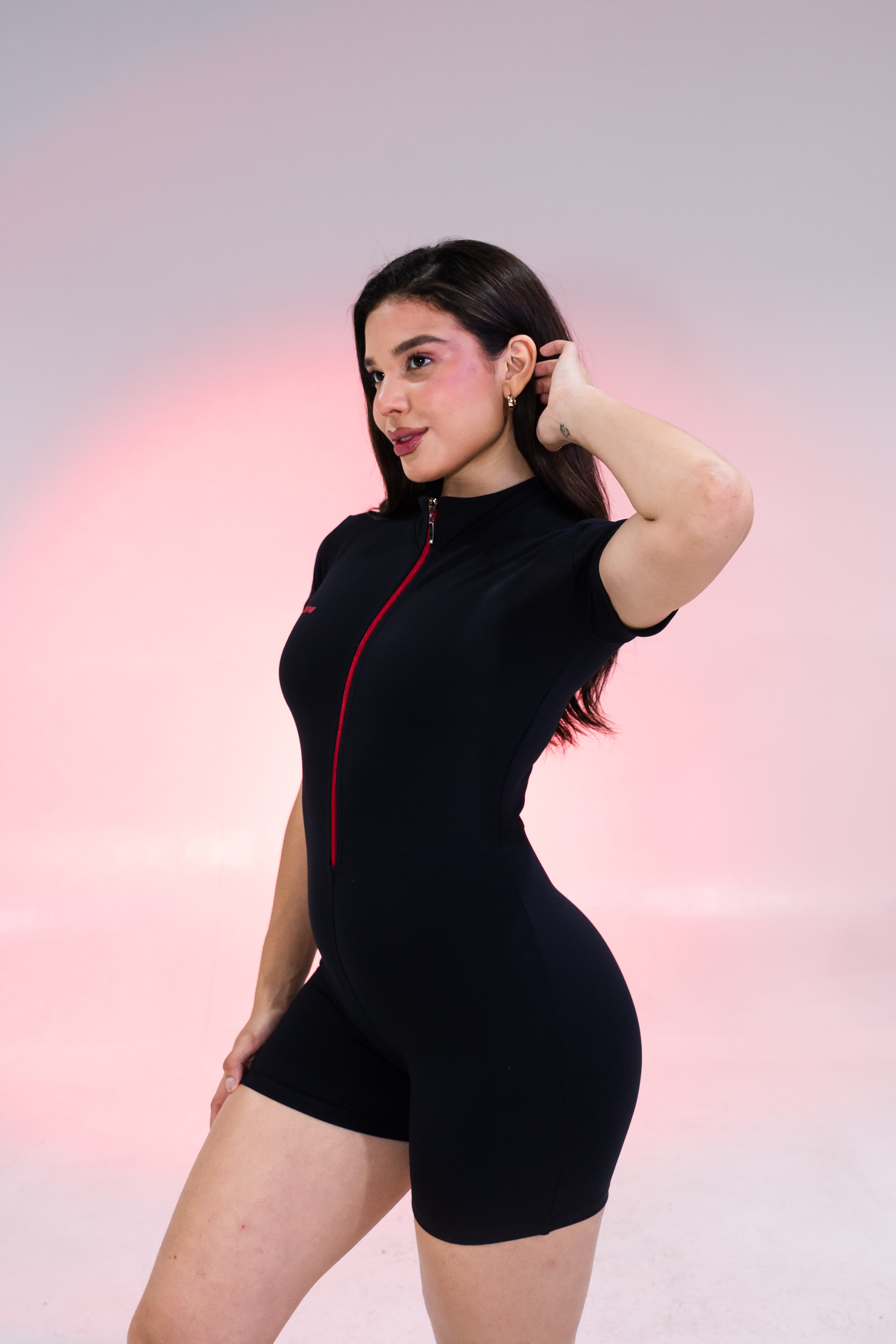 BLACK ZIPPERSUIT⭐️