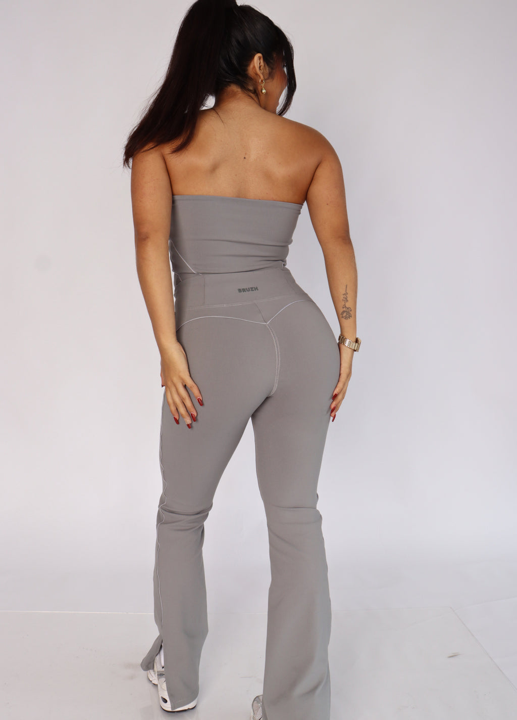 Soft gray contrast pant