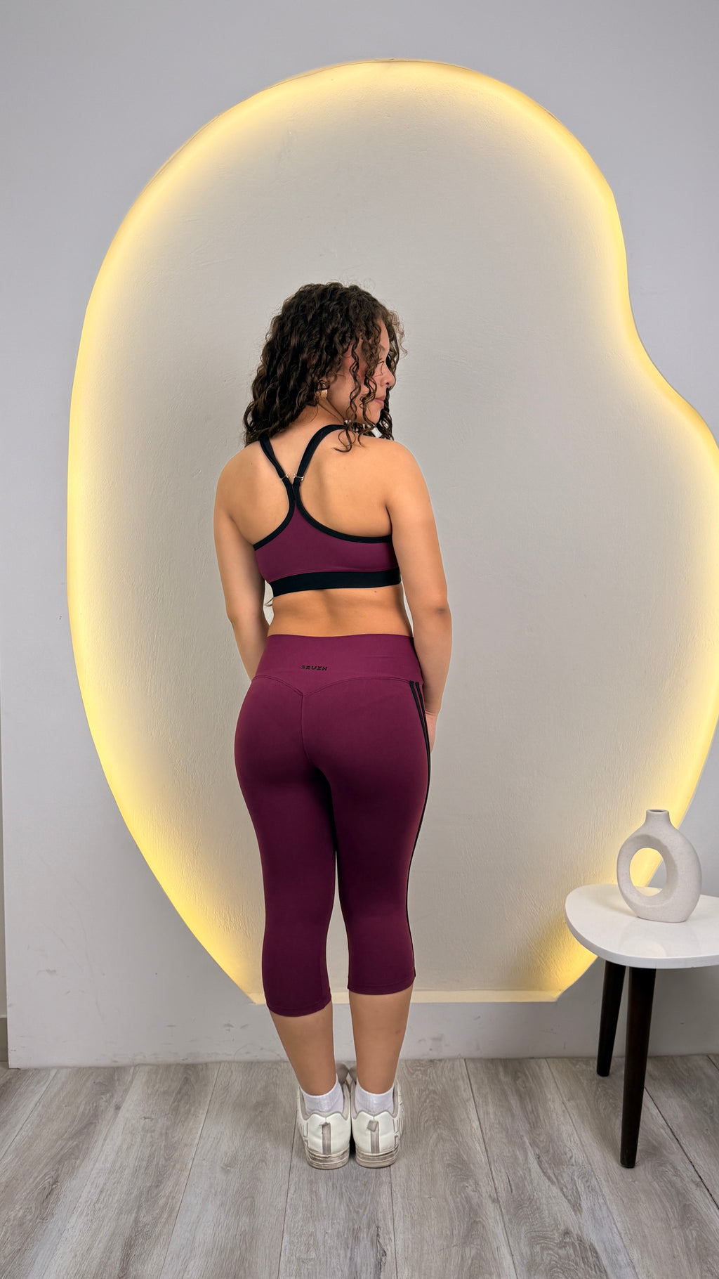 SPORTY CAPRI UVA BORGOÑA