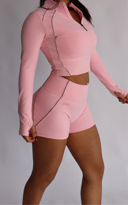 Soft pink contrast short