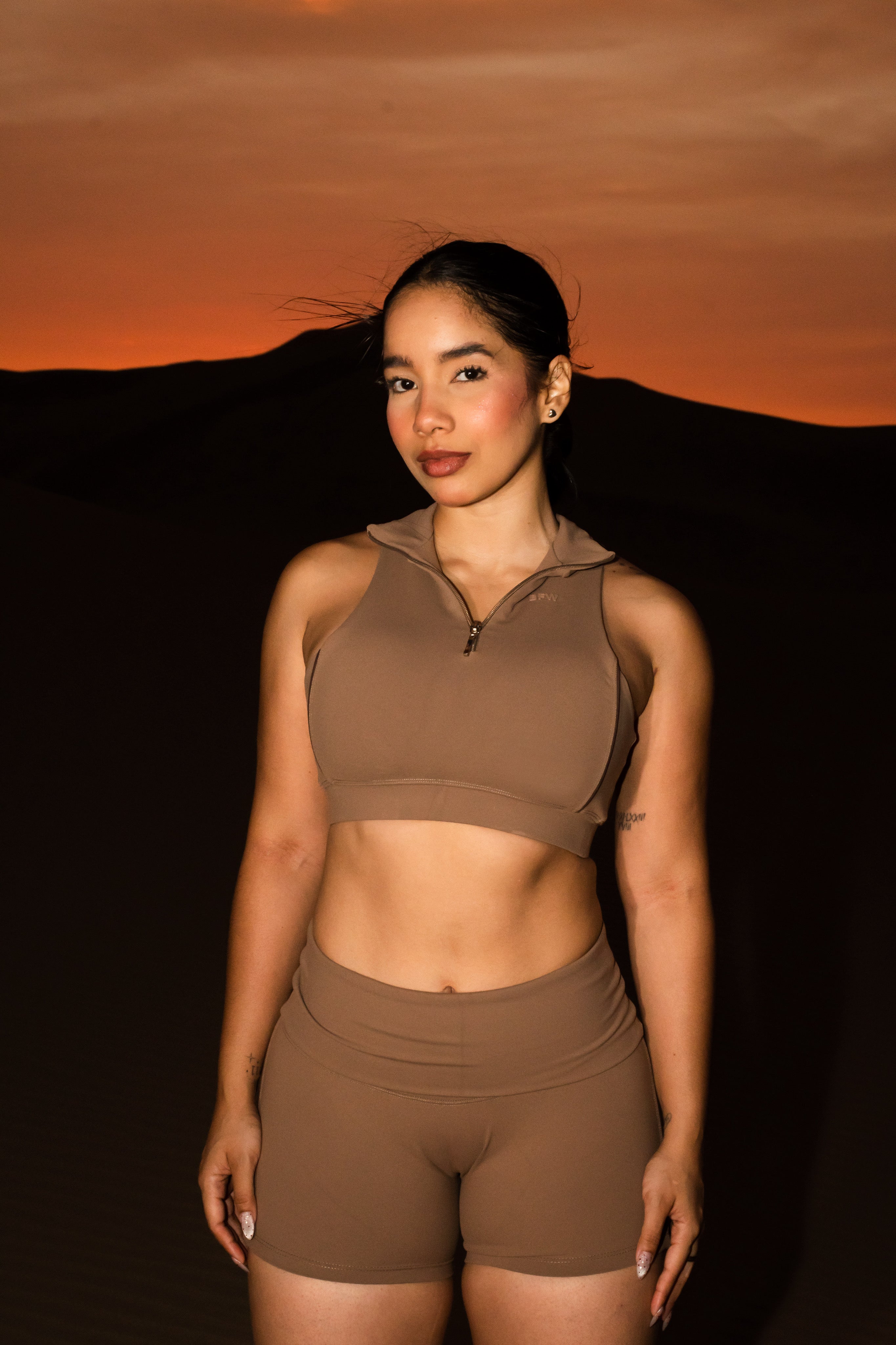 CARAMEL ZIPPER TANK TOP
