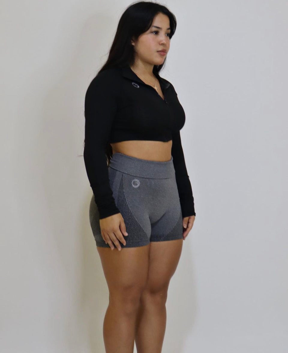 SHORT SCRUNCH GRIS RATA