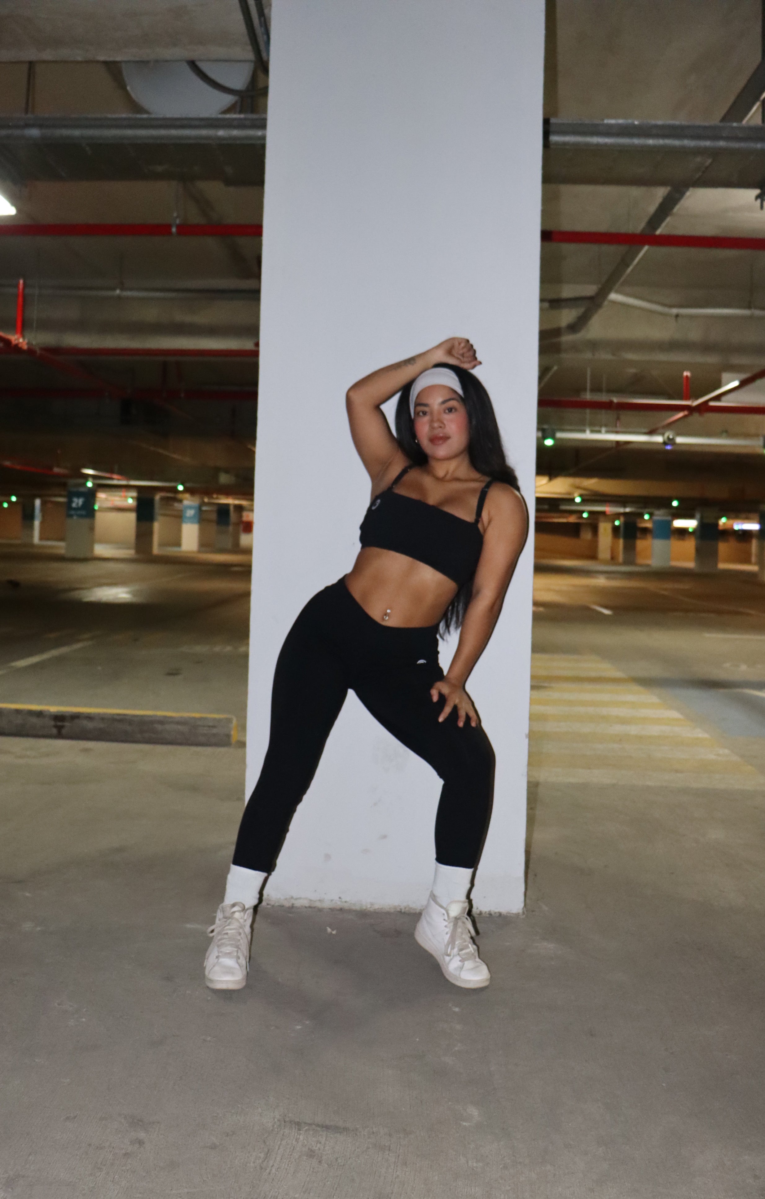 STRONGER STRAIGHT TOP NEGRO